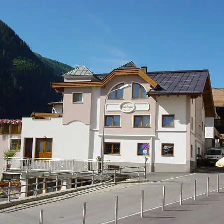 Huber Apartmán *